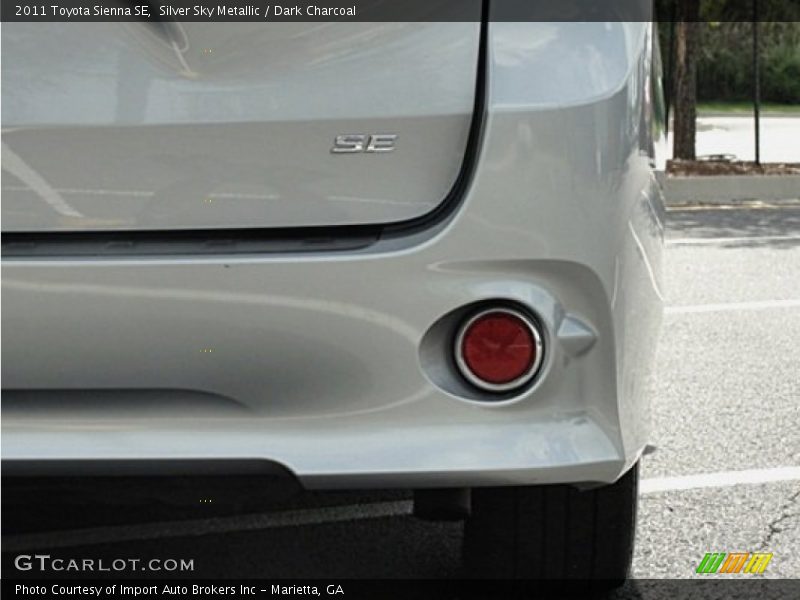 Silver Sky Metallic / Dark Charcoal 2011 Toyota Sienna SE