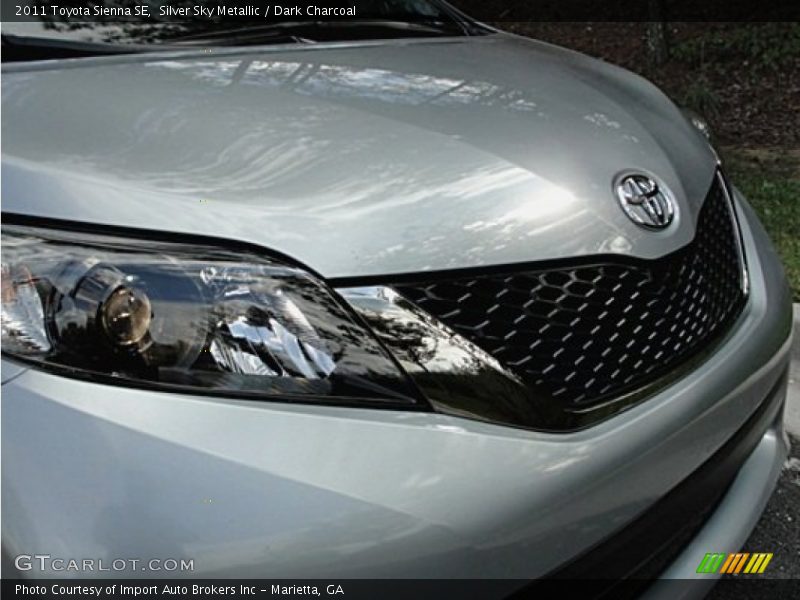 Silver Sky Metallic / Dark Charcoal 2011 Toyota Sienna SE