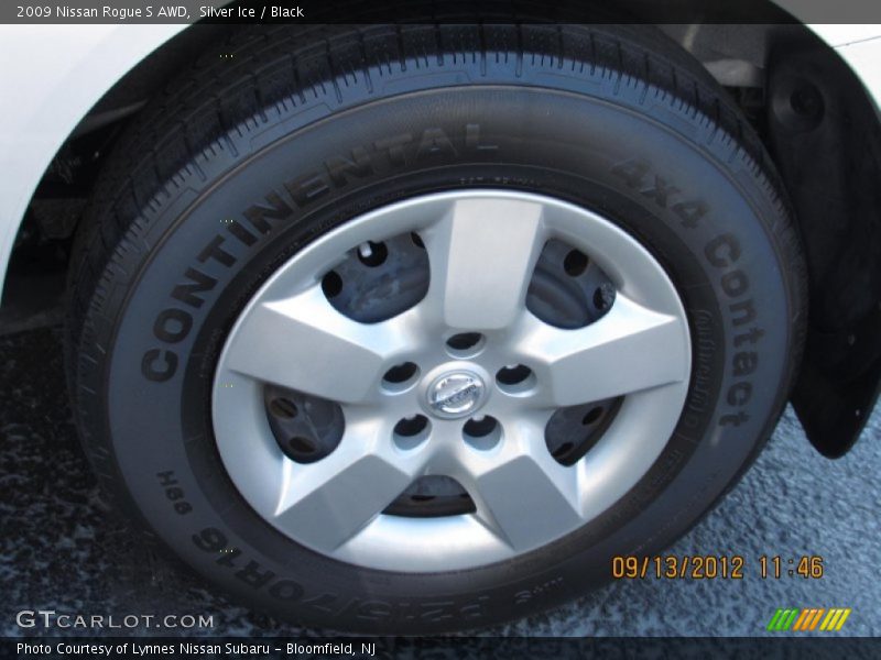 Silver Ice / Black 2009 Nissan Rogue S AWD
