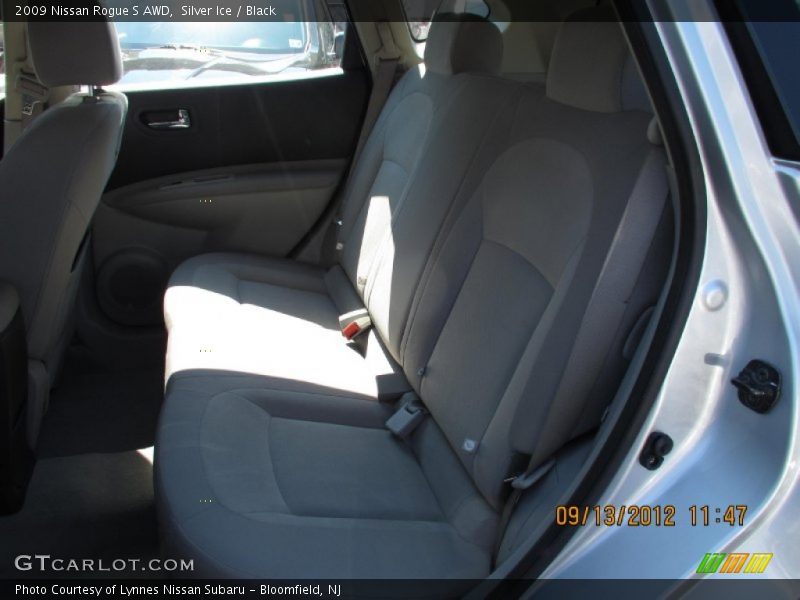 Silver Ice / Black 2009 Nissan Rogue S AWD