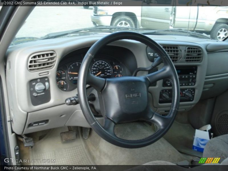 Dashboard of 2002 Sonoma SLS Extended Cab 4x4