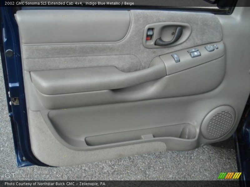 Door Panel of 2002 Sonoma SLS Extended Cab 4x4