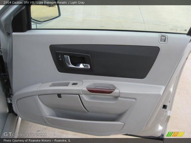 Light Platinum Metallic / Light Gray 2004 Cadillac SRX V8