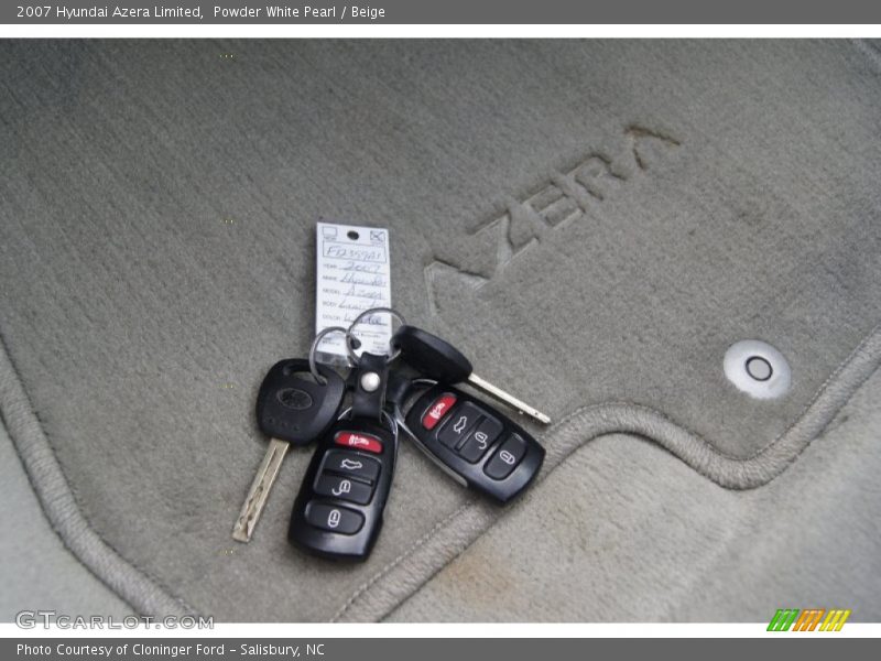Keys of 2007 Azera Limited