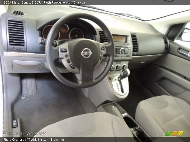 Fresh Powder White / Charcoal 2009 Nissan Sentra 2.0 SR