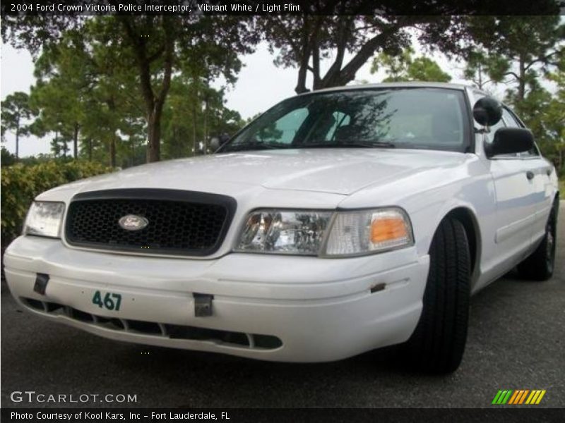Vibrant White / Light Flint 2004 Ford Crown Victoria Police Interceptor