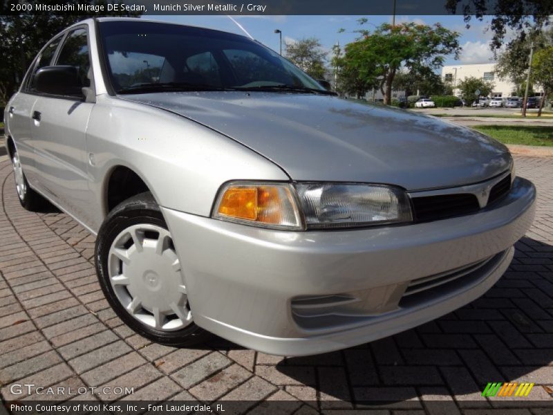 Munich Silver Metallic / Gray 2000 Mitsubishi Mirage DE Sedan