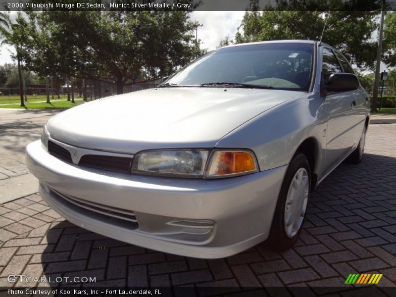 Munich Silver Metallic / Gray 2000 Mitsubishi Mirage DE Sedan