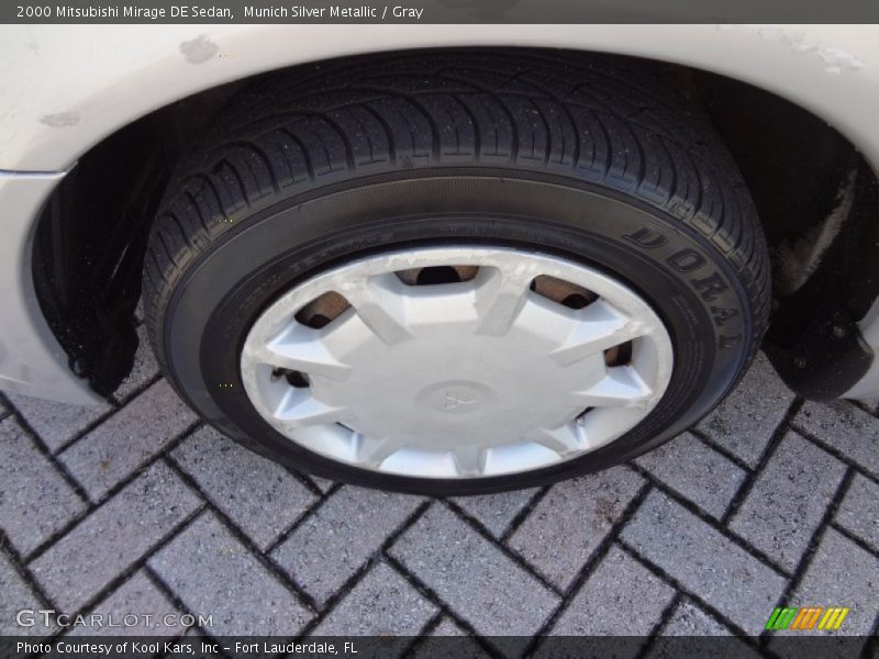 Munich Silver Metallic / Gray 2000 Mitsubishi Mirage DE Sedan