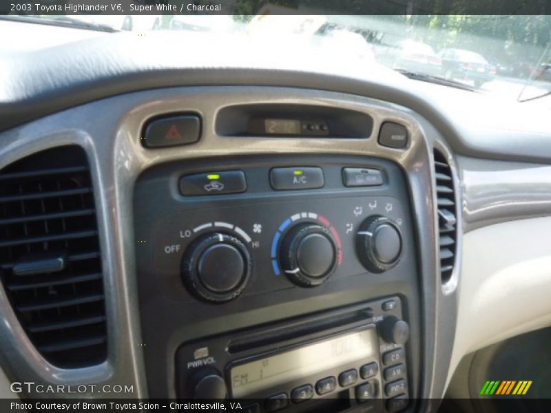 Super White / Charcoal 2003 Toyota Highlander V6