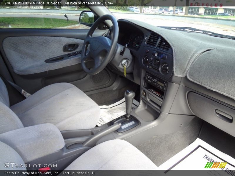 Munich Silver Metallic / Gray 2000 Mitsubishi Mirage DE Sedan