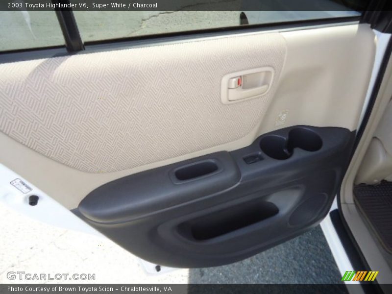 Super White / Charcoal 2003 Toyota Highlander V6