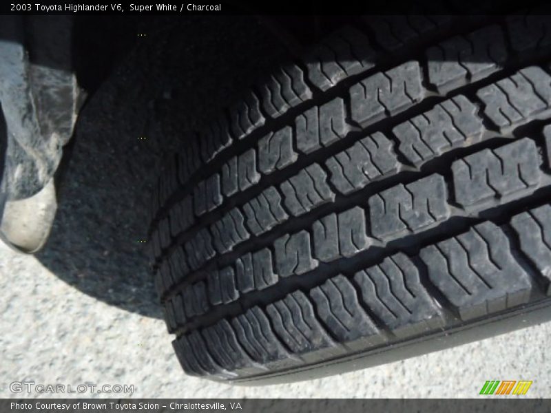 Super White / Charcoal 2003 Toyota Highlander V6