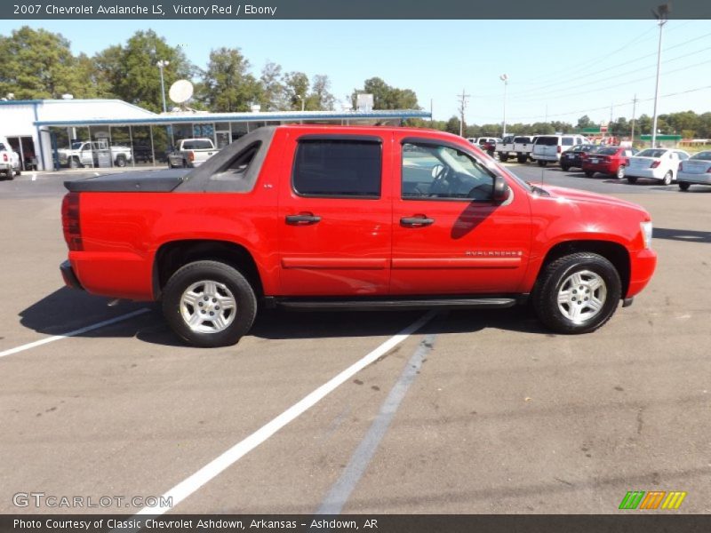 Victory Red / Ebony 2007 Chevrolet Avalanche LS