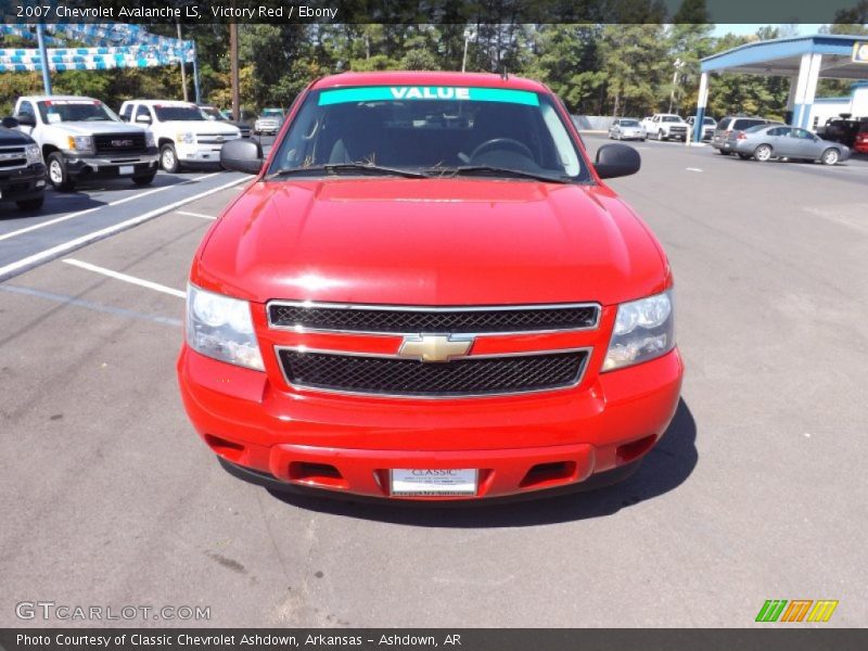 Victory Red / Ebony 2007 Chevrolet Avalanche LS