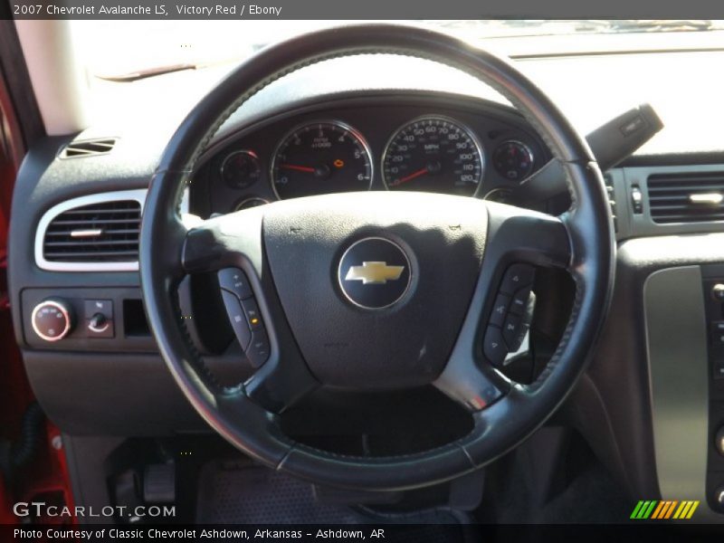 Victory Red / Ebony 2007 Chevrolet Avalanche LS