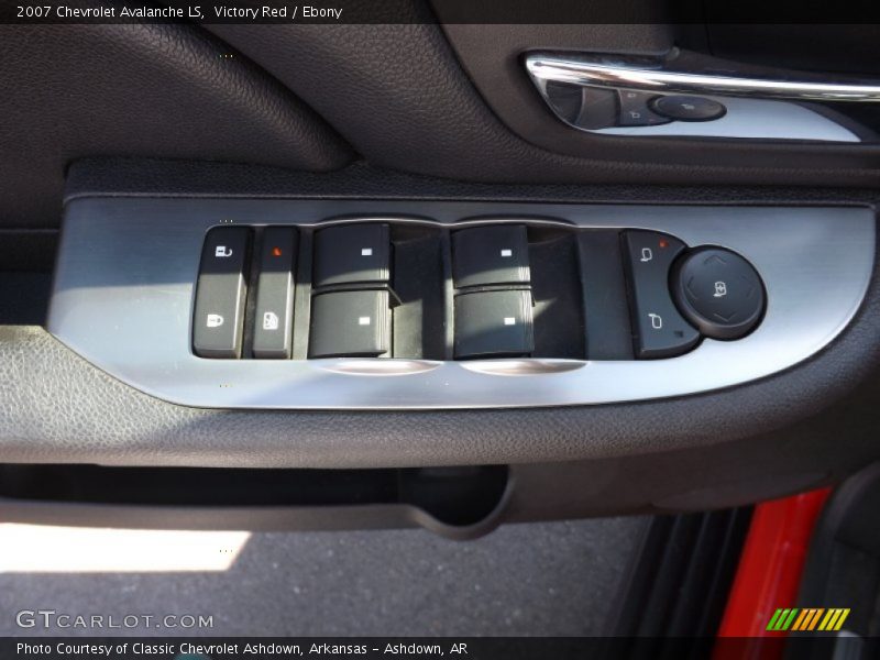 Victory Red / Ebony 2007 Chevrolet Avalanche LS
