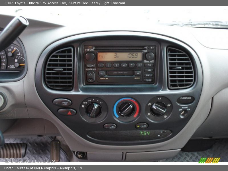 Sunfire Red Pearl / Light Charcoal 2002 Toyota Tundra SR5 Access Cab