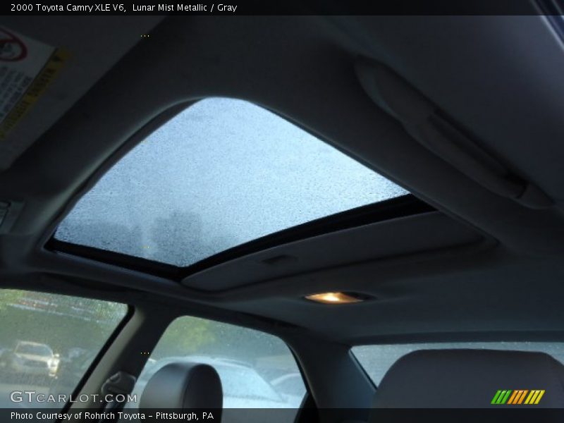 Lunar Mist Metallic / Gray 2000 Toyota Camry XLE V6