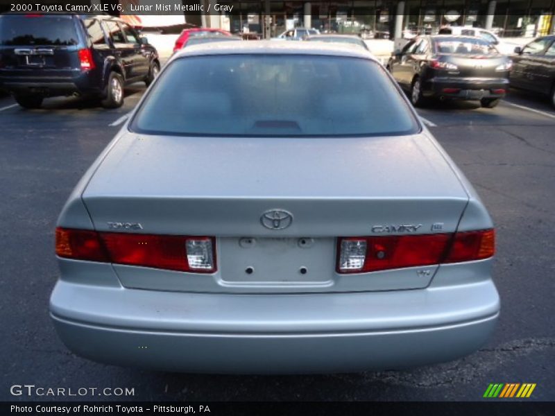 Lunar Mist Metallic / Gray 2000 Toyota Camry XLE V6