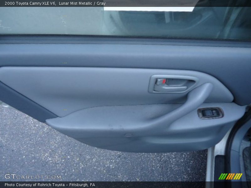 Lunar Mist Metallic / Gray 2000 Toyota Camry XLE V6