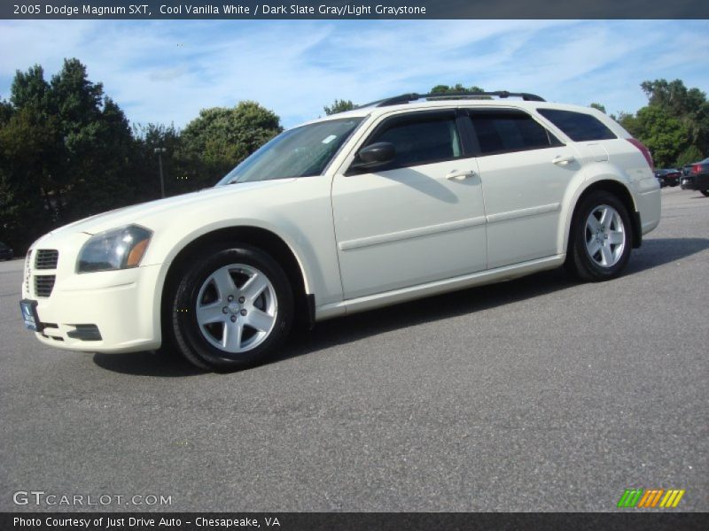 Cool Vanilla White / Dark Slate Gray/Light Graystone 2005 Dodge Magnum SXT