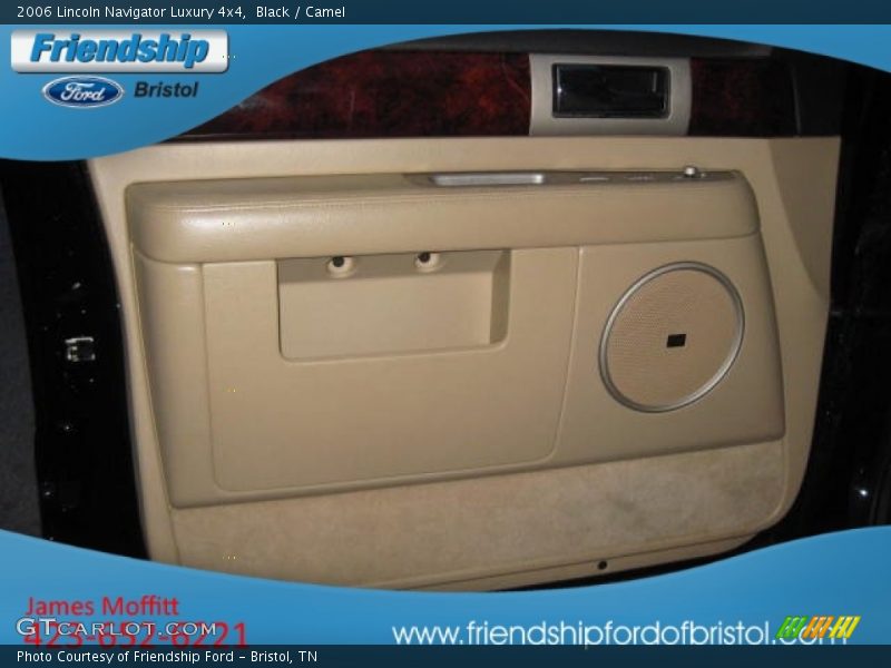 Black / Camel 2006 Lincoln Navigator Luxury 4x4