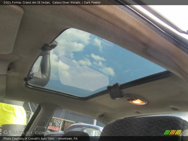 Sunroof of 2001 Grand Am SE Sedan