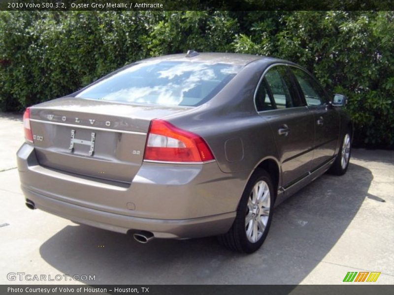 Oyster Grey Metallic / Anthracite 2010 Volvo S80 3.2