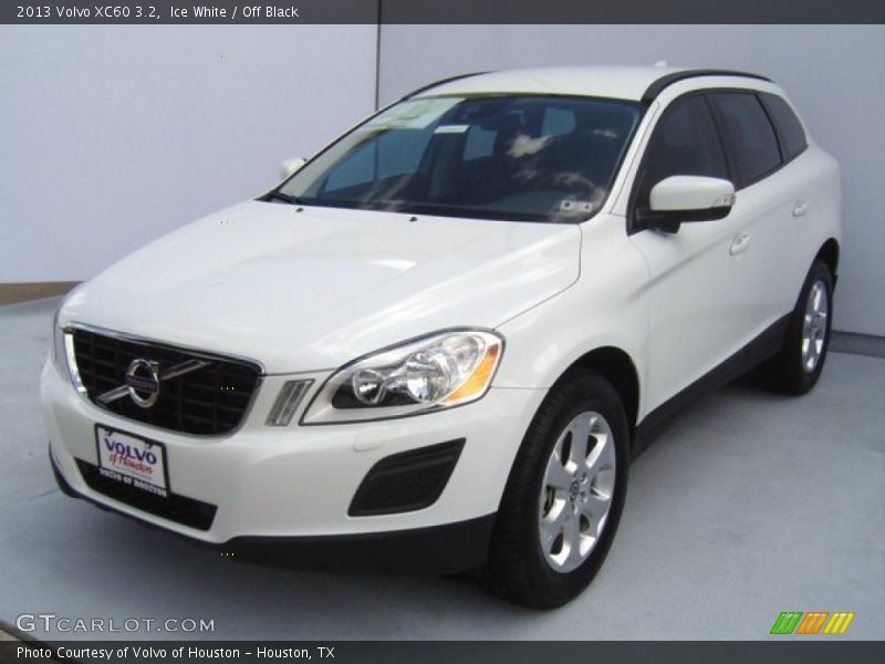 Ice White / Off Black 2013 Volvo XC60 3.2
