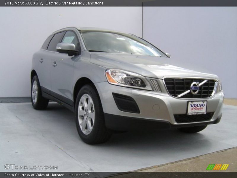 Electric Silver Metallic / Sandstone 2013 Volvo XC60 3.2