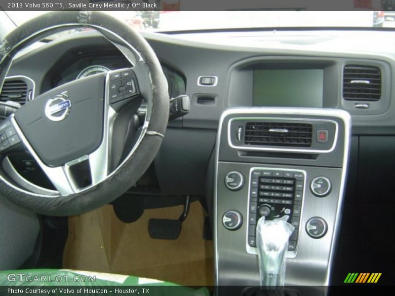 Saville Grey Metallic / Off Black 2013 Volvo S60 T5