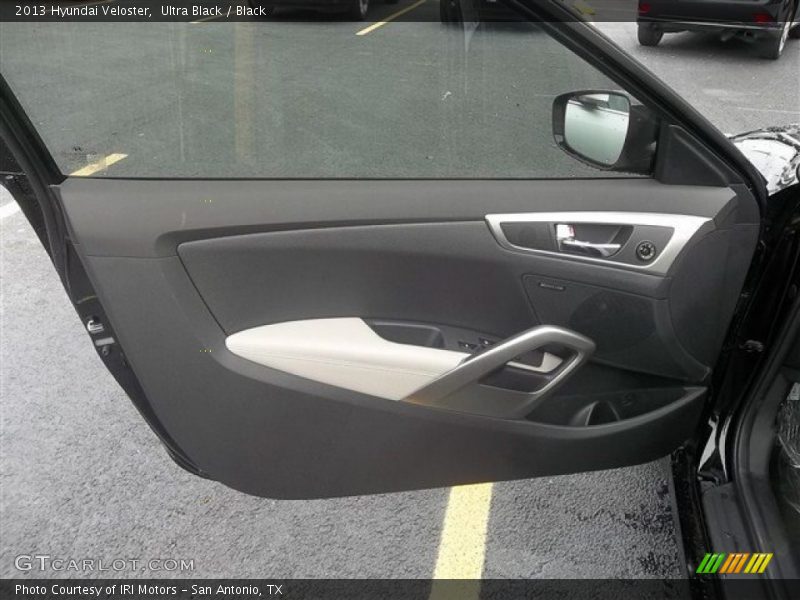 Ultra Black / Black 2013 Hyundai Veloster