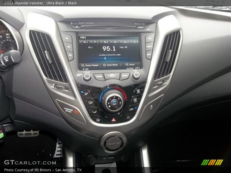 Ultra Black / Black 2013 Hyundai Veloster