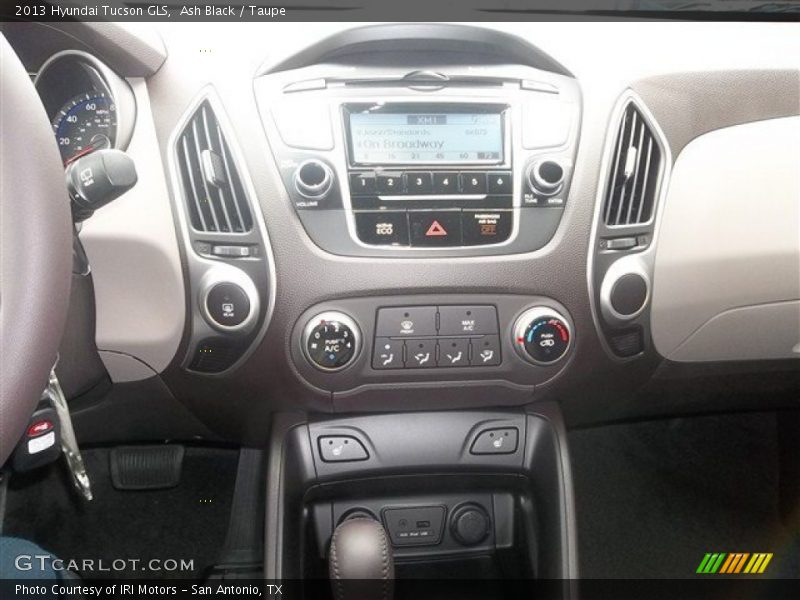 Ash Black / Taupe 2013 Hyundai Tucson GLS