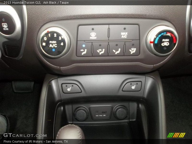 Ash Black / Taupe 2013 Hyundai Tucson GLS