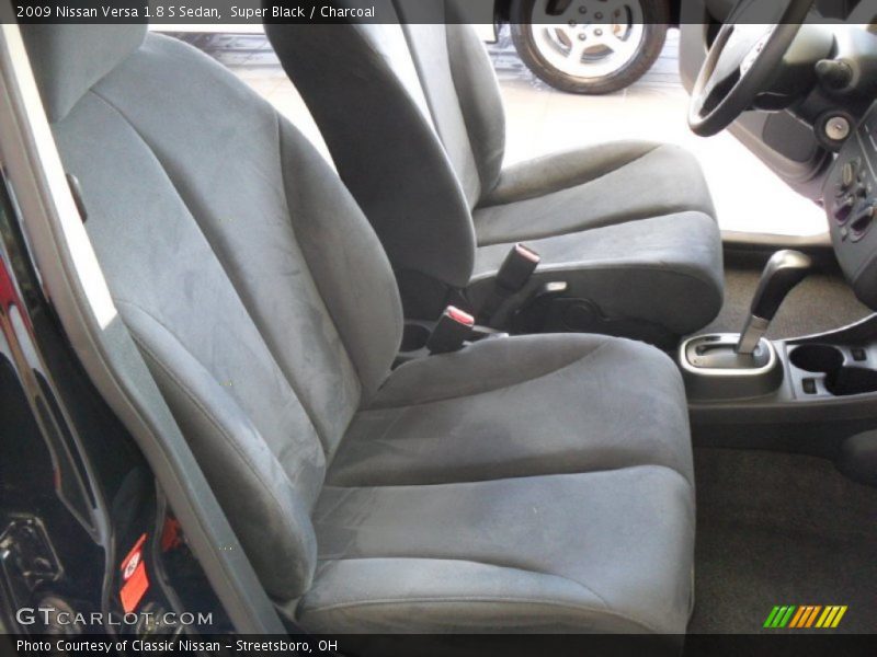 Super Black / Charcoal 2009 Nissan Versa 1.8 S Sedan