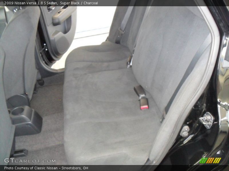 Super Black / Charcoal 2009 Nissan Versa 1.8 S Sedan