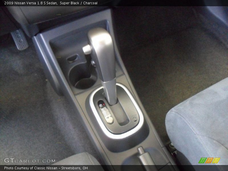 Super Black / Charcoal 2009 Nissan Versa 1.8 S Sedan