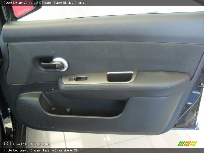 Super Black / Charcoal 2009 Nissan Versa 1.8 S Sedan