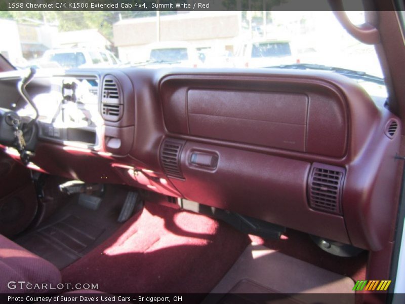 Summit White / Red 1998 Chevrolet C/K K1500 Extended Cab 4x4