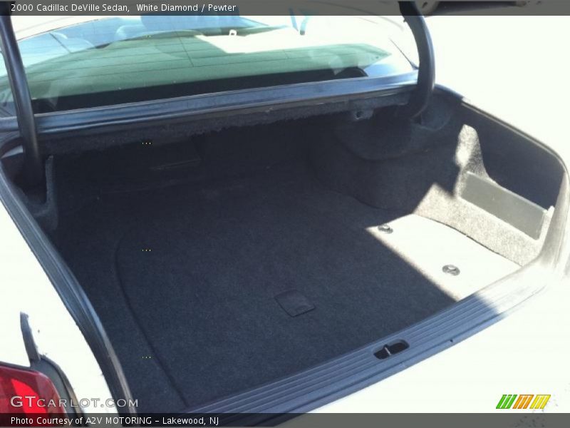  2000 DeVille Sedan Trunk