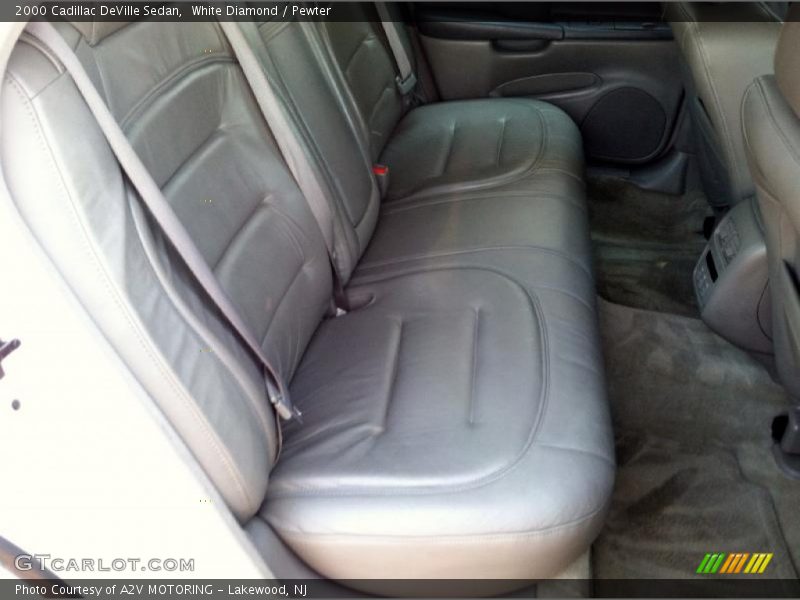 White Diamond / Pewter 2000 Cadillac DeVille Sedan