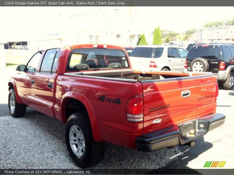 Flame Red / Dark Slate Gray 2004 Dodge Dakota SXT Quad Cab 4x4