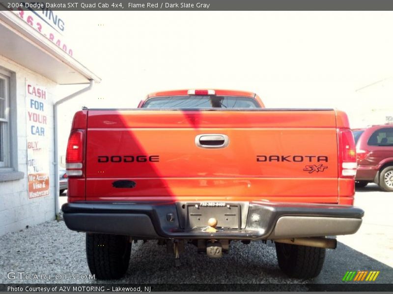 Flame Red / Dark Slate Gray 2004 Dodge Dakota SXT Quad Cab 4x4