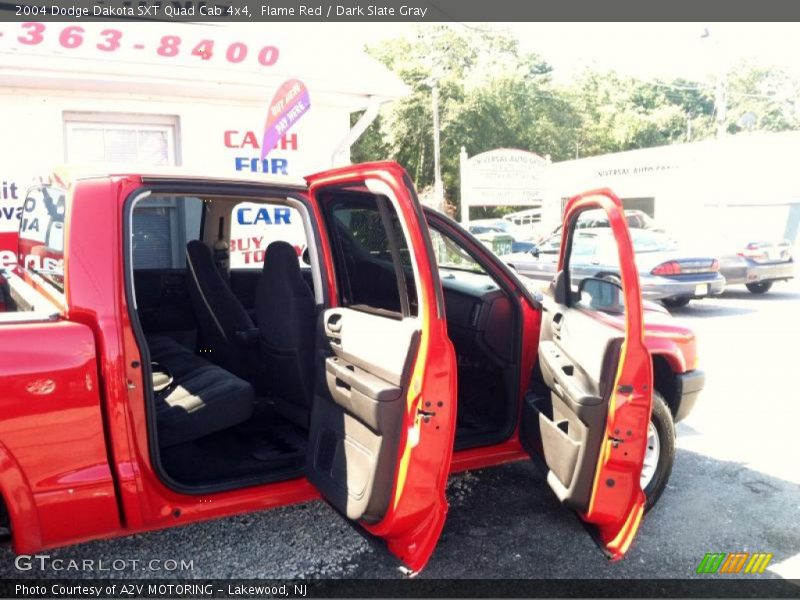 Flame Red / Dark Slate Gray 2004 Dodge Dakota SXT Quad Cab 4x4