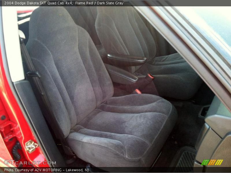 Flame Red / Dark Slate Gray 2004 Dodge Dakota SXT Quad Cab 4x4
