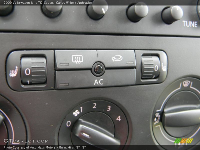 Candy White / Anthracite 2009 Volkswagen Jetta TDI Sedan