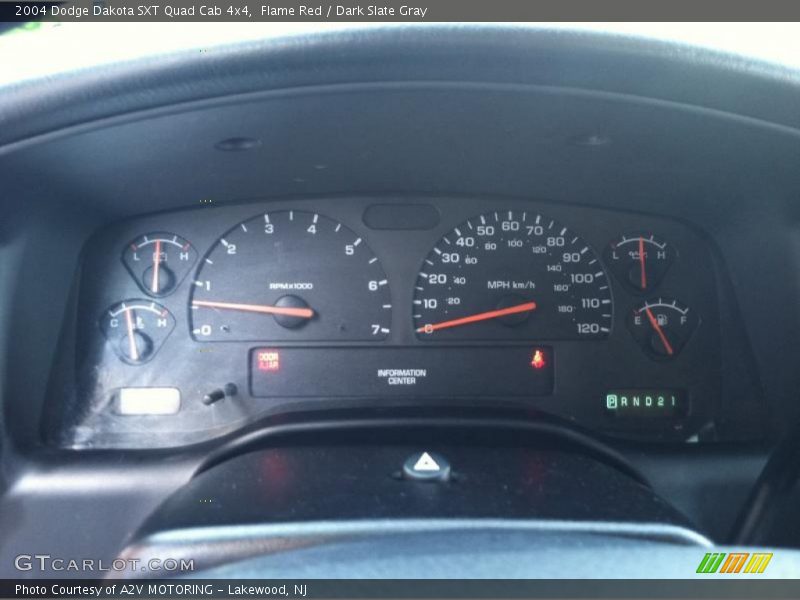 Flame Red / Dark Slate Gray 2004 Dodge Dakota SXT Quad Cab 4x4