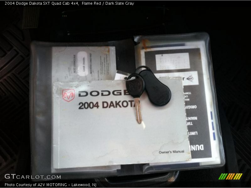 Flame Red / Dark Slate Gray 2004 Dodge Dakota SXT Quad Cab 4x4